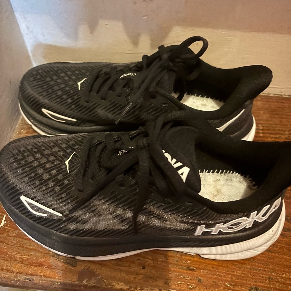 Hokas